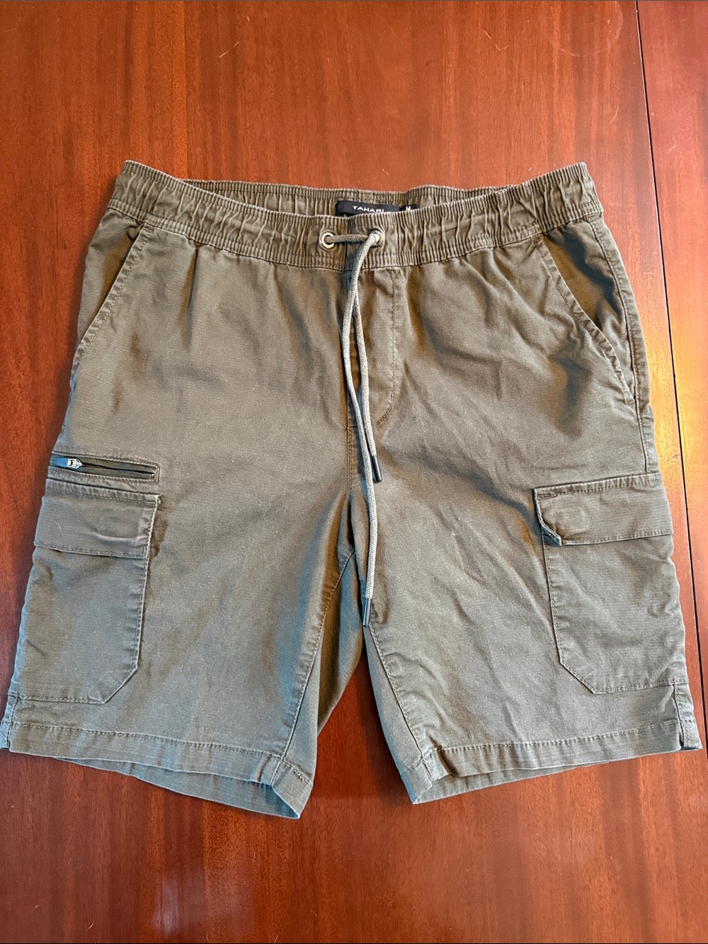 Tahari Olive Green Cargo Drawstring Shorts